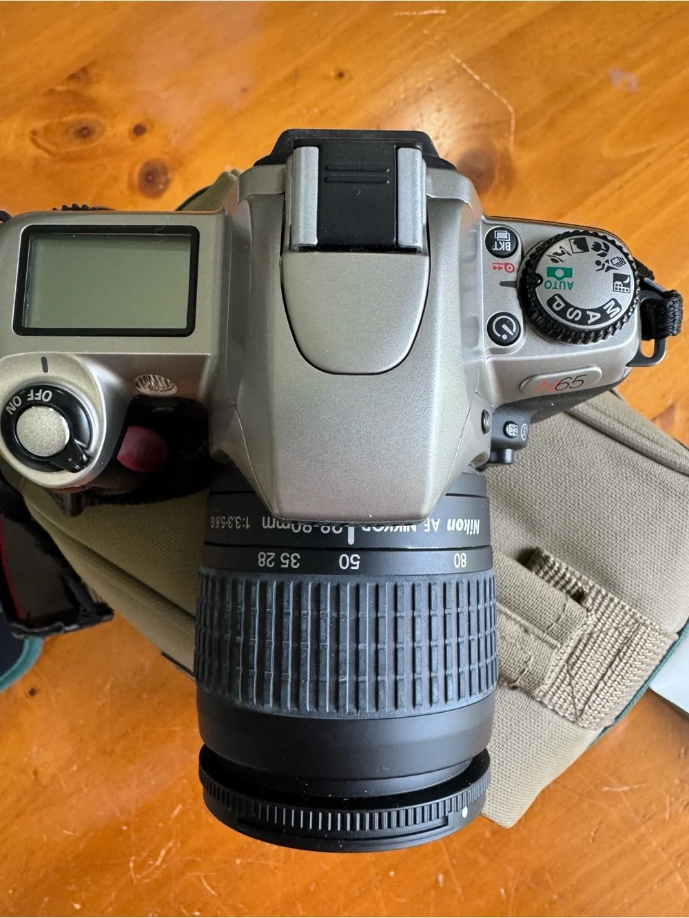 Nikon compact messenger